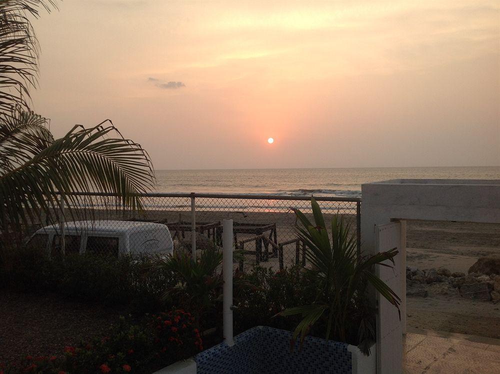 Hotel Emblema Playa Manzanillo エクステリア 写真